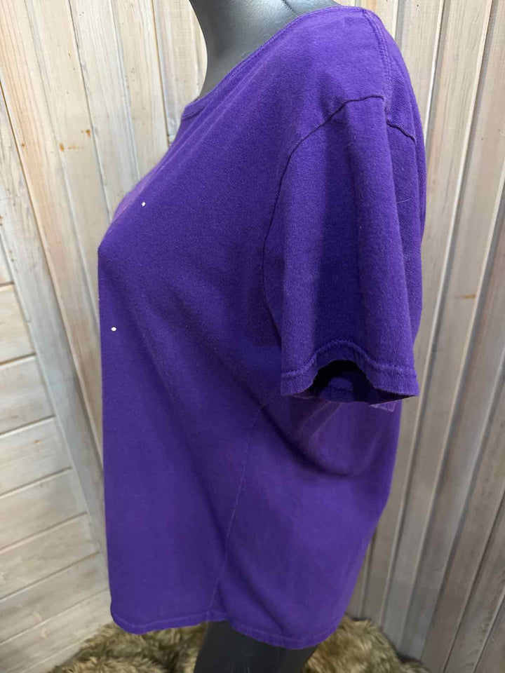 L - Unknown T-Shirt