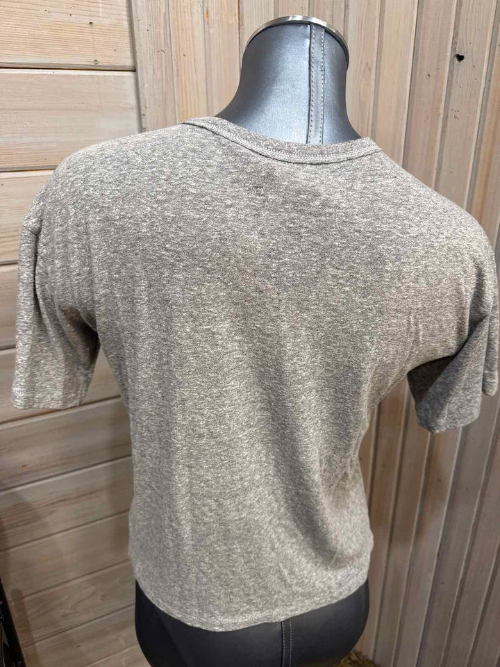 XS - American Eagle T-Shirt