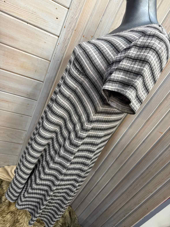 M - LuLaRoe Dress