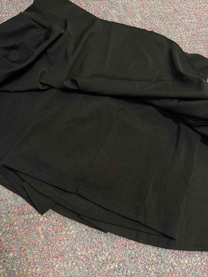 L - Unbranded Skort