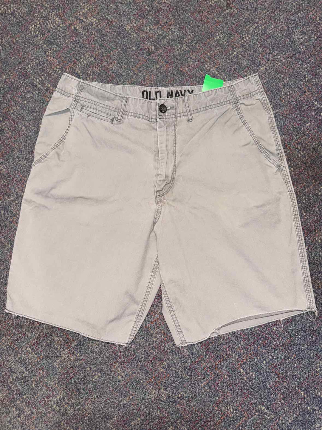 32 - Old Navy Shorts