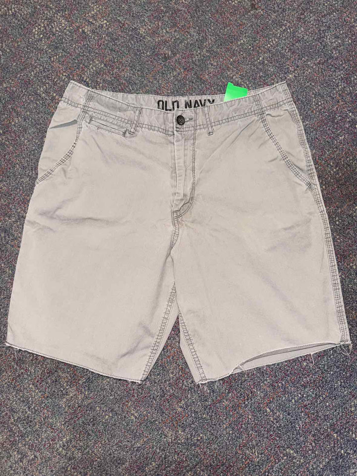 32 - Old Navy Shorts