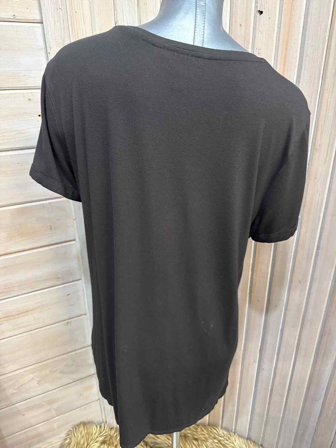 L - Ellen Tracy T-Shirt