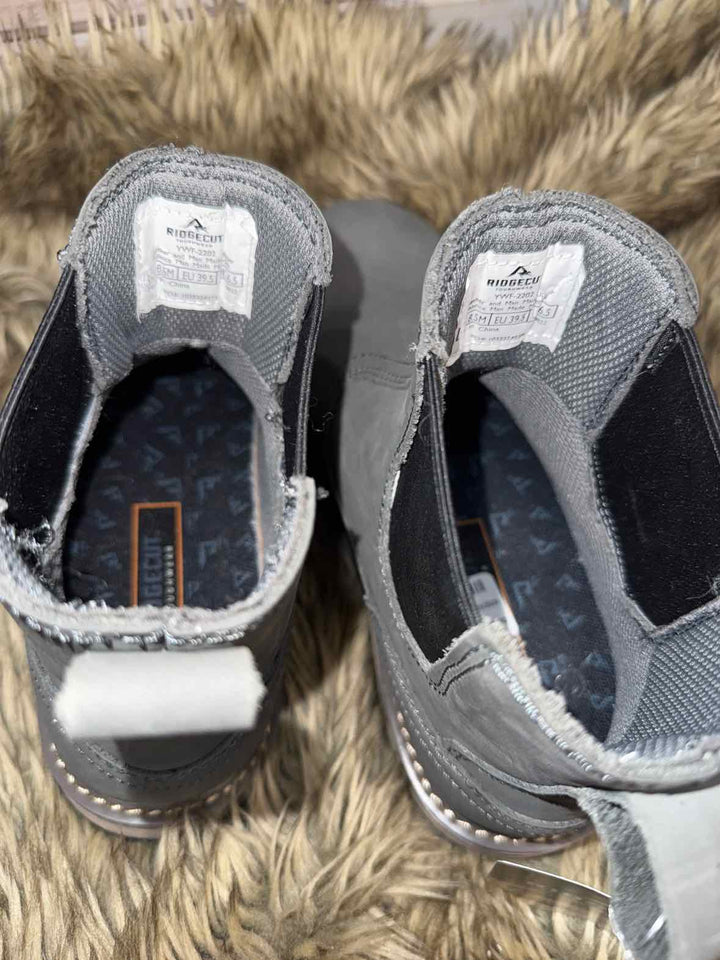 8.5 - Ridgecut Boots