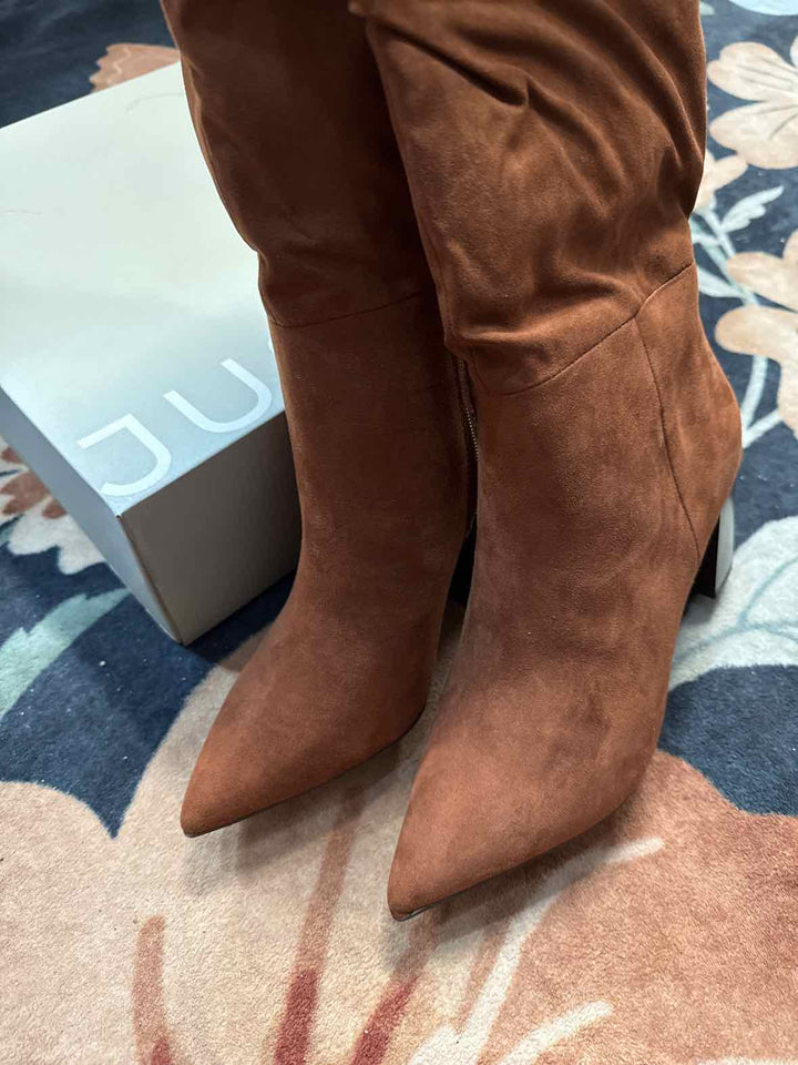 8.5 - Just Fab Boots