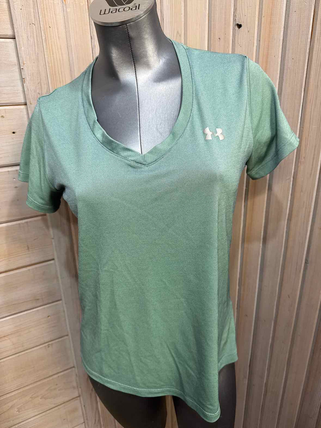 M - Under Armour T-Shirt