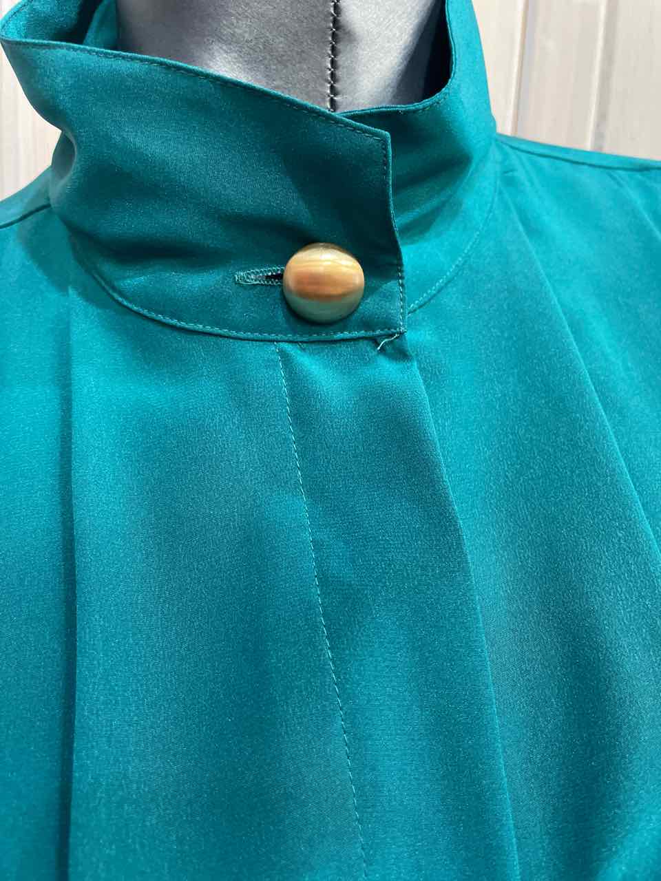 12 - Anne Klein Button Down