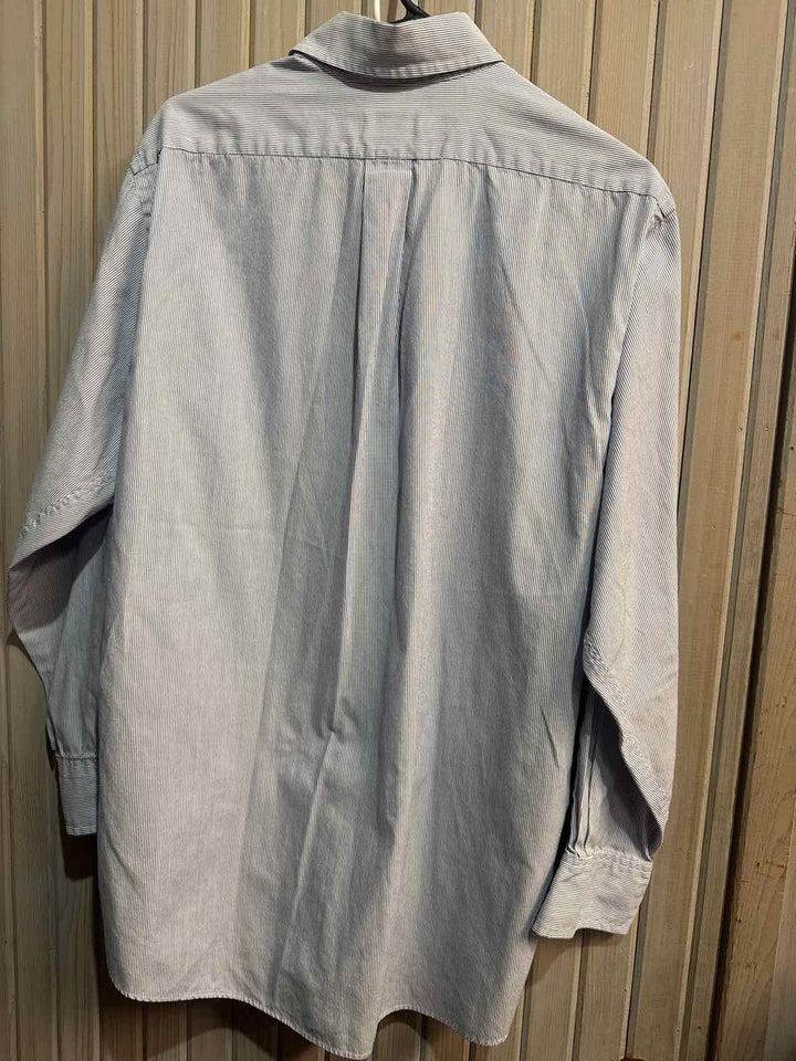M - VanHeusen Long Sleeve Button Up