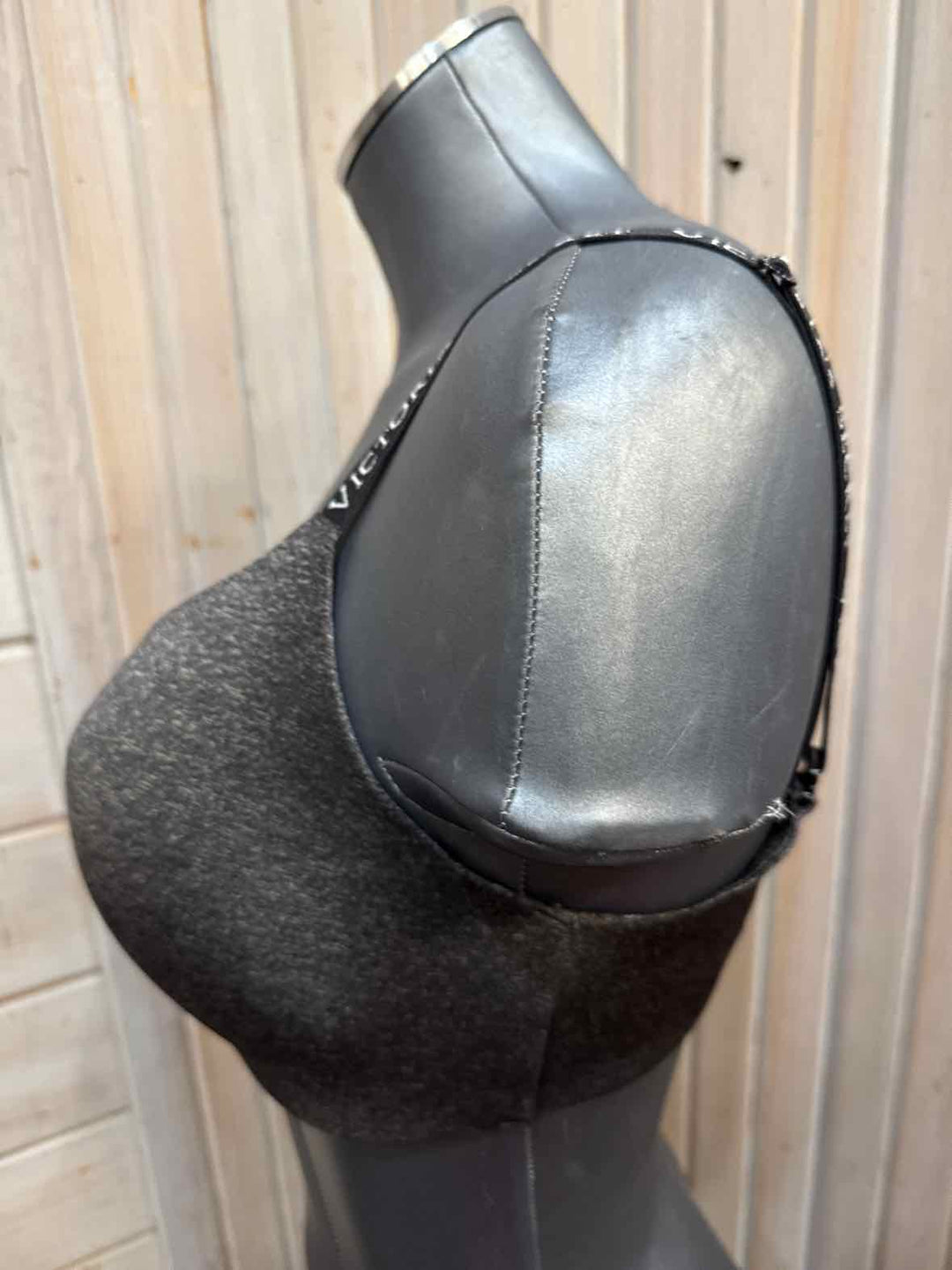 34DDD - Victoria Secret Bra