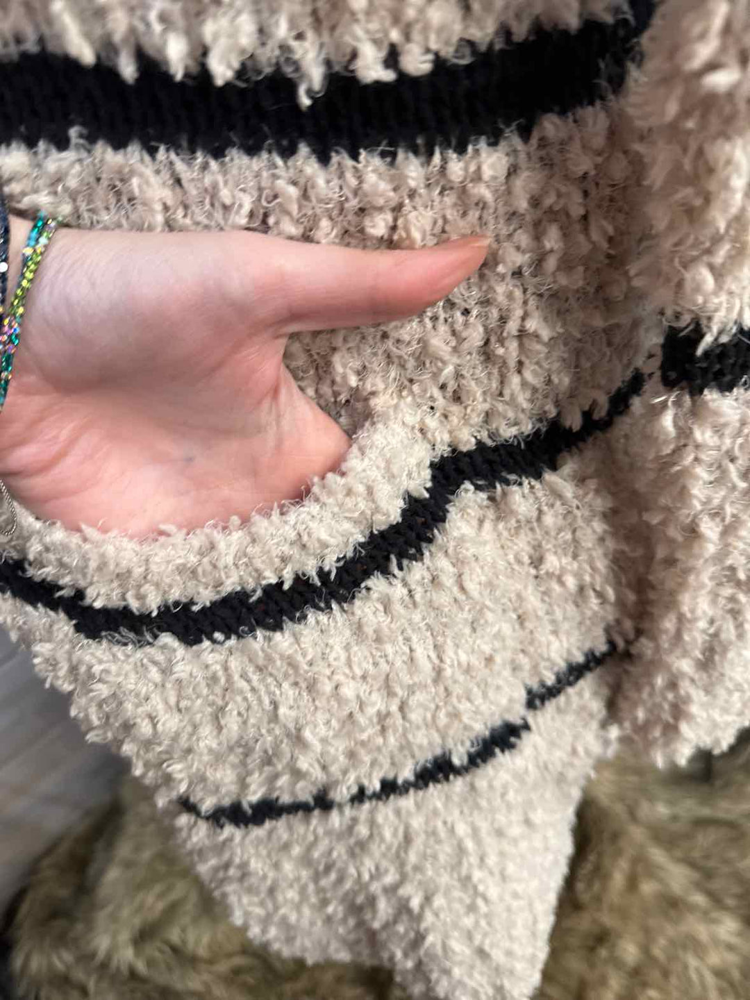 XS - London Kaye Cardigan