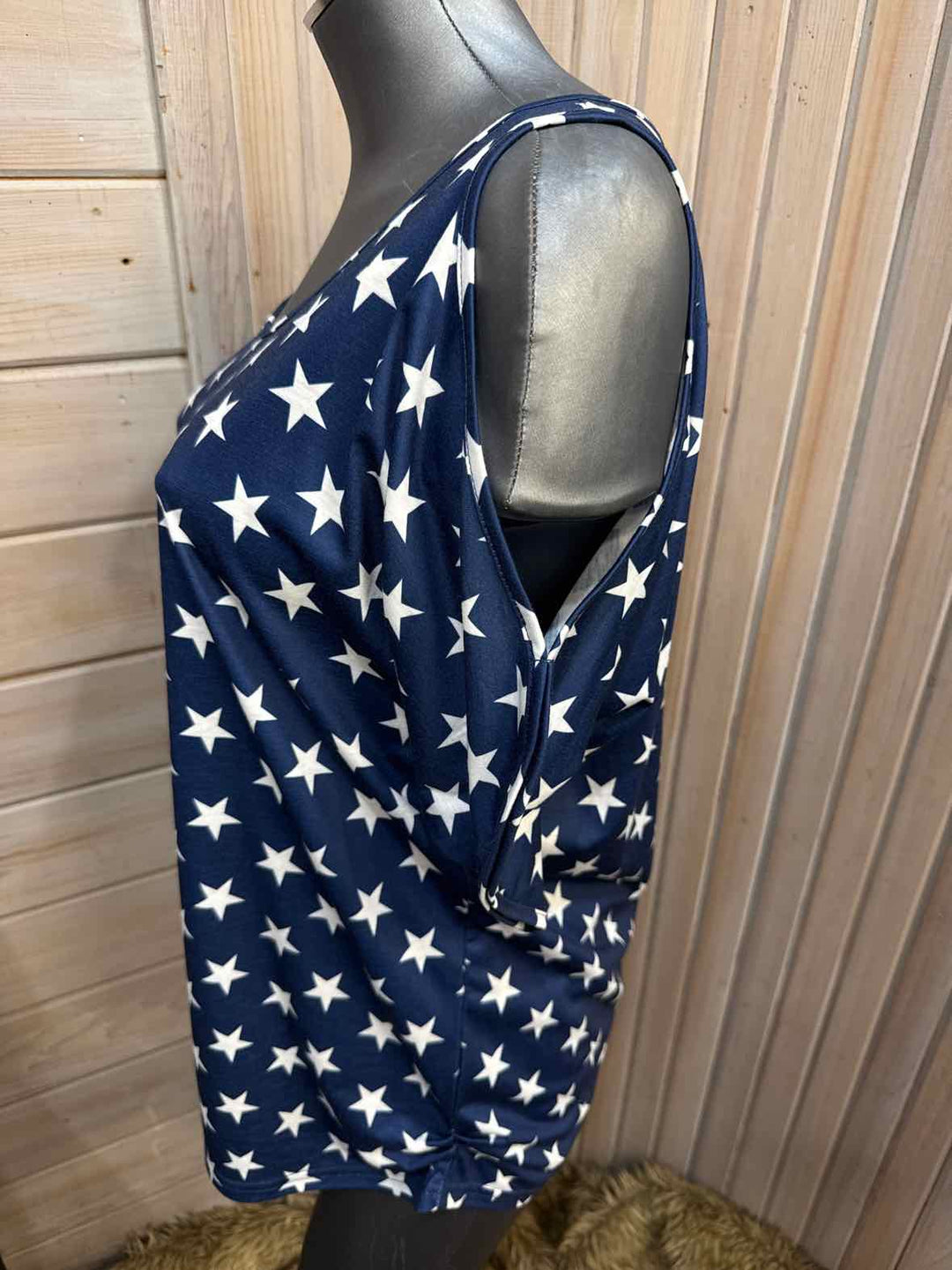 L - Unbranded Cold Shoulder