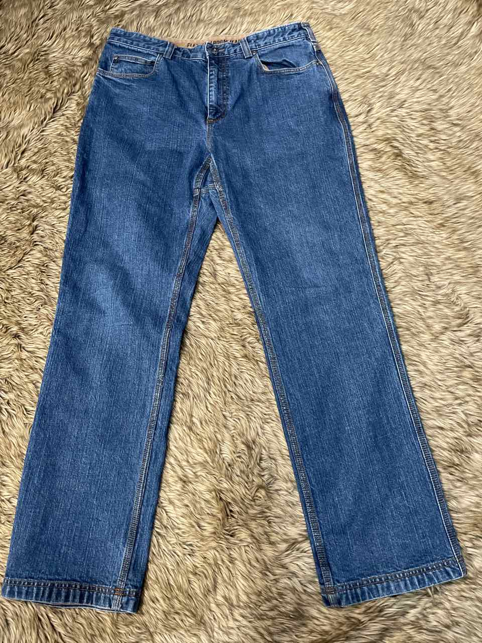 Duluth trading store jeans