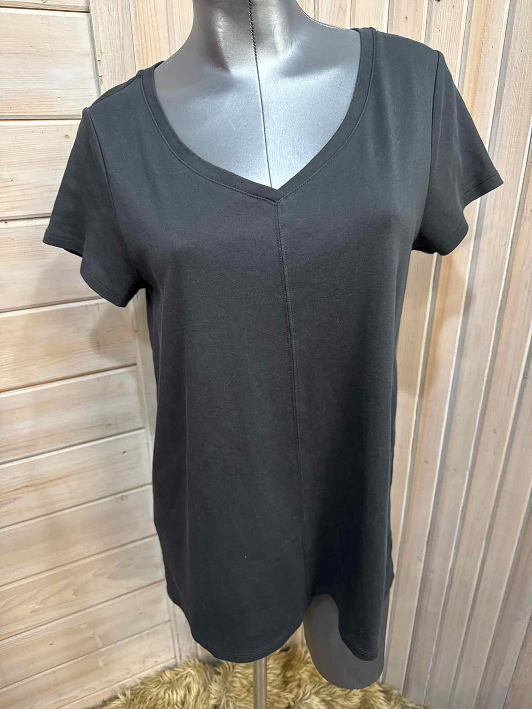 M - Isaac Mizrahi Live T-Shirt