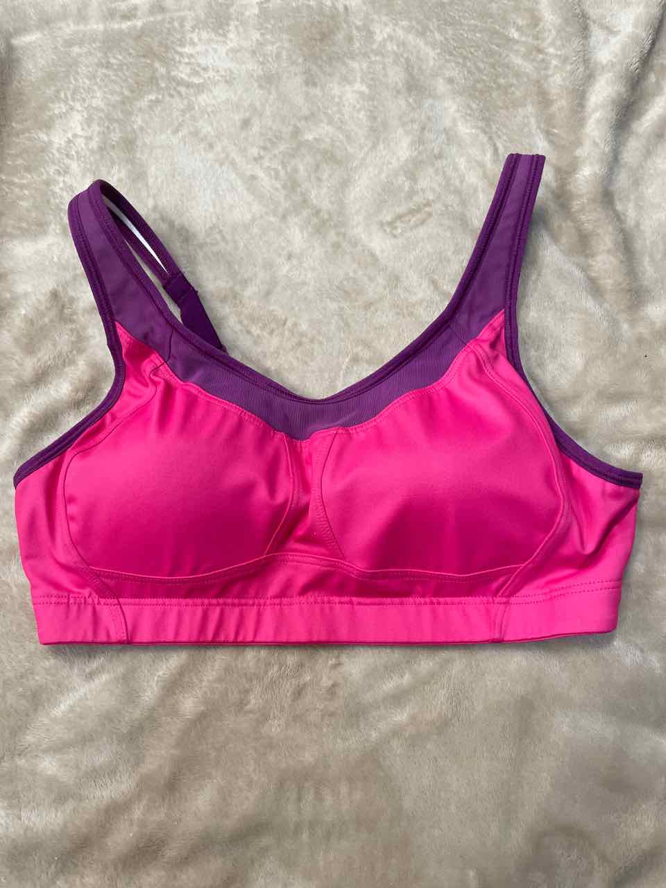 M - Moving Comfort Bra