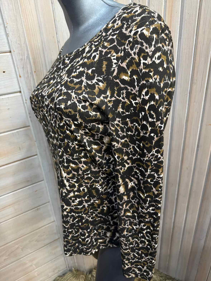 M - Time and Tru Long Sleeve