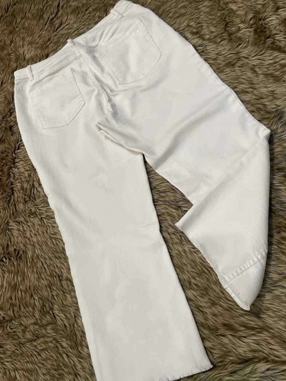 12 - Liz Claiborne Capri