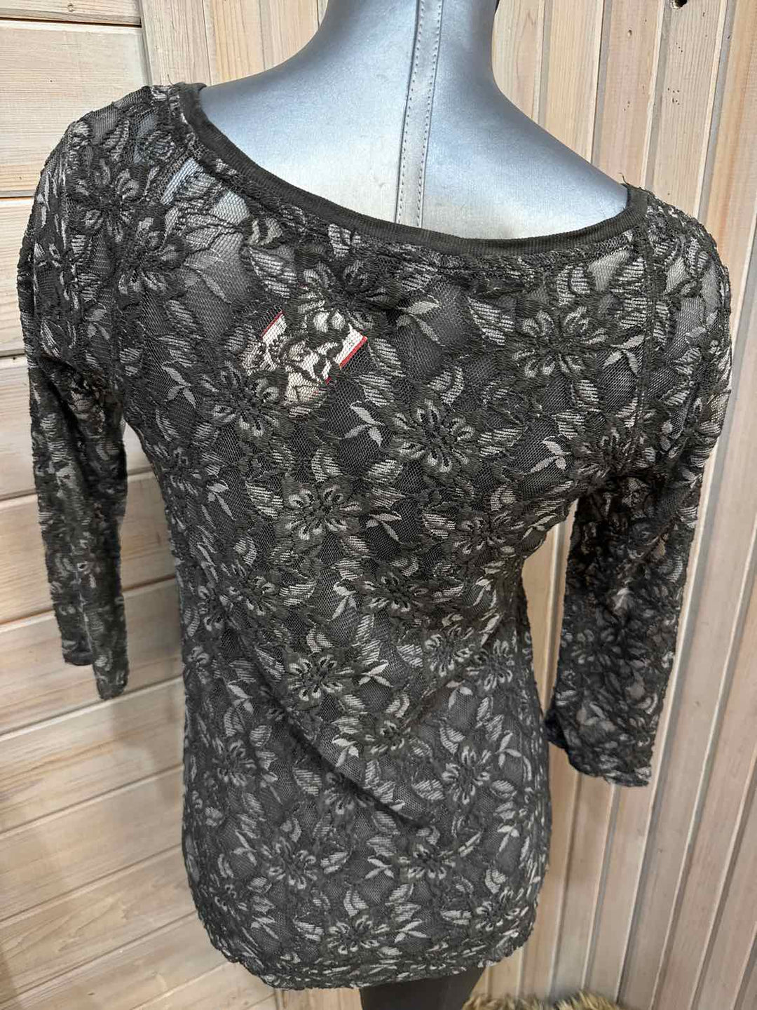 M - DNKY 3/4 Sleeve