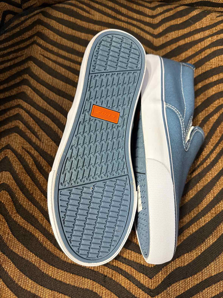 7.5 - Lugz Slip-on
