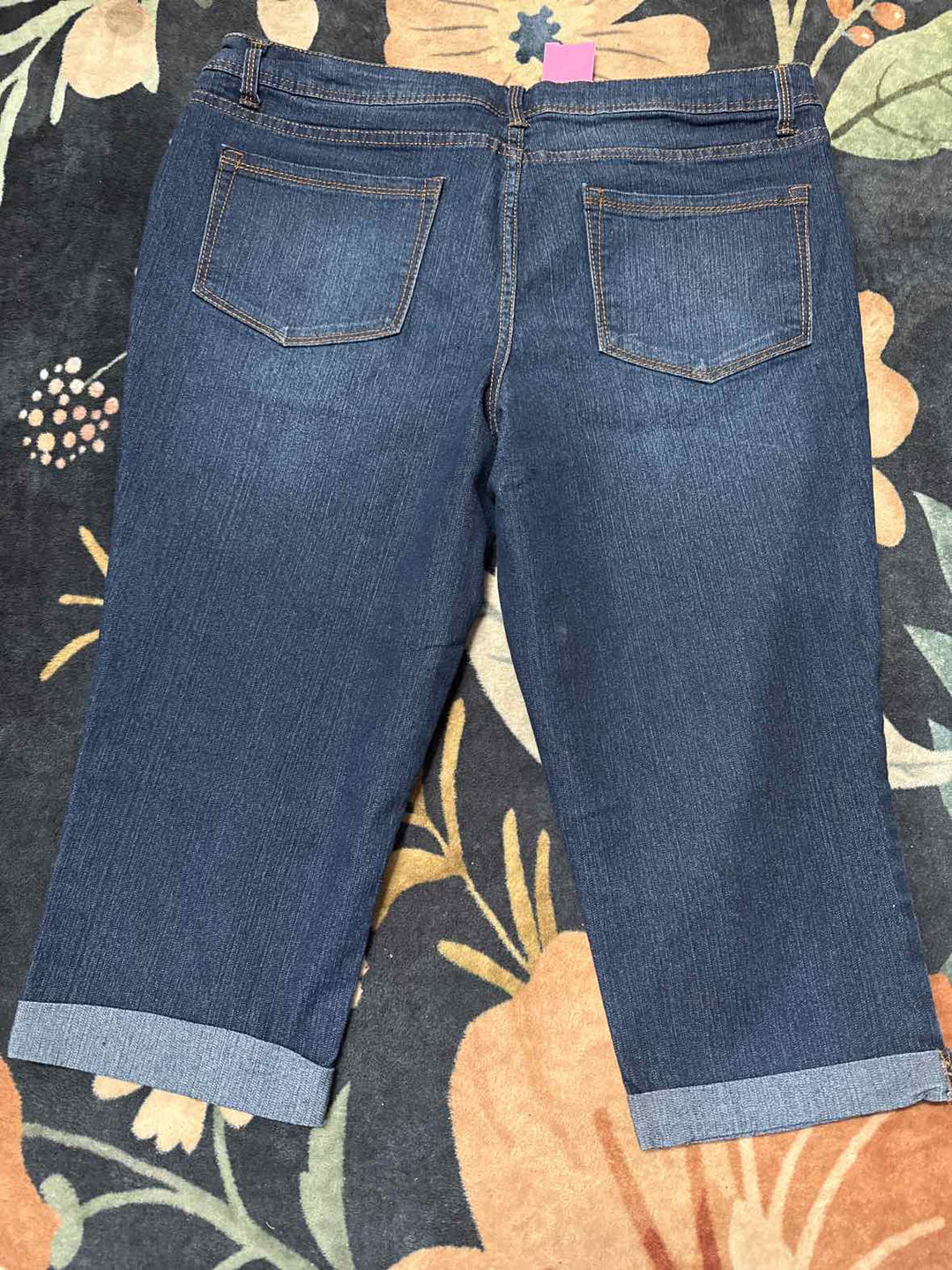 16 - Faded Glory Capri