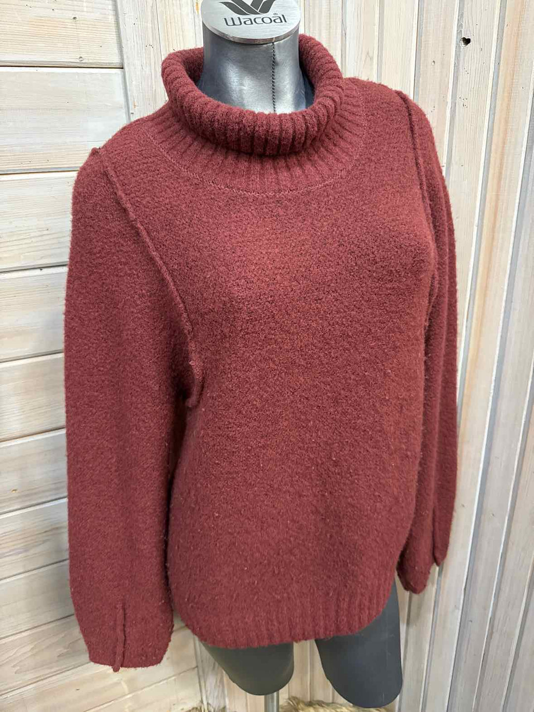 M - Universal Thread Sweater