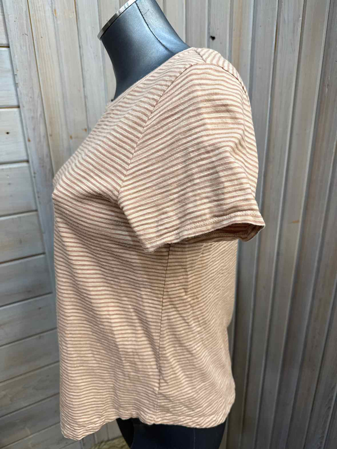 S - Old Navy T-Shirt