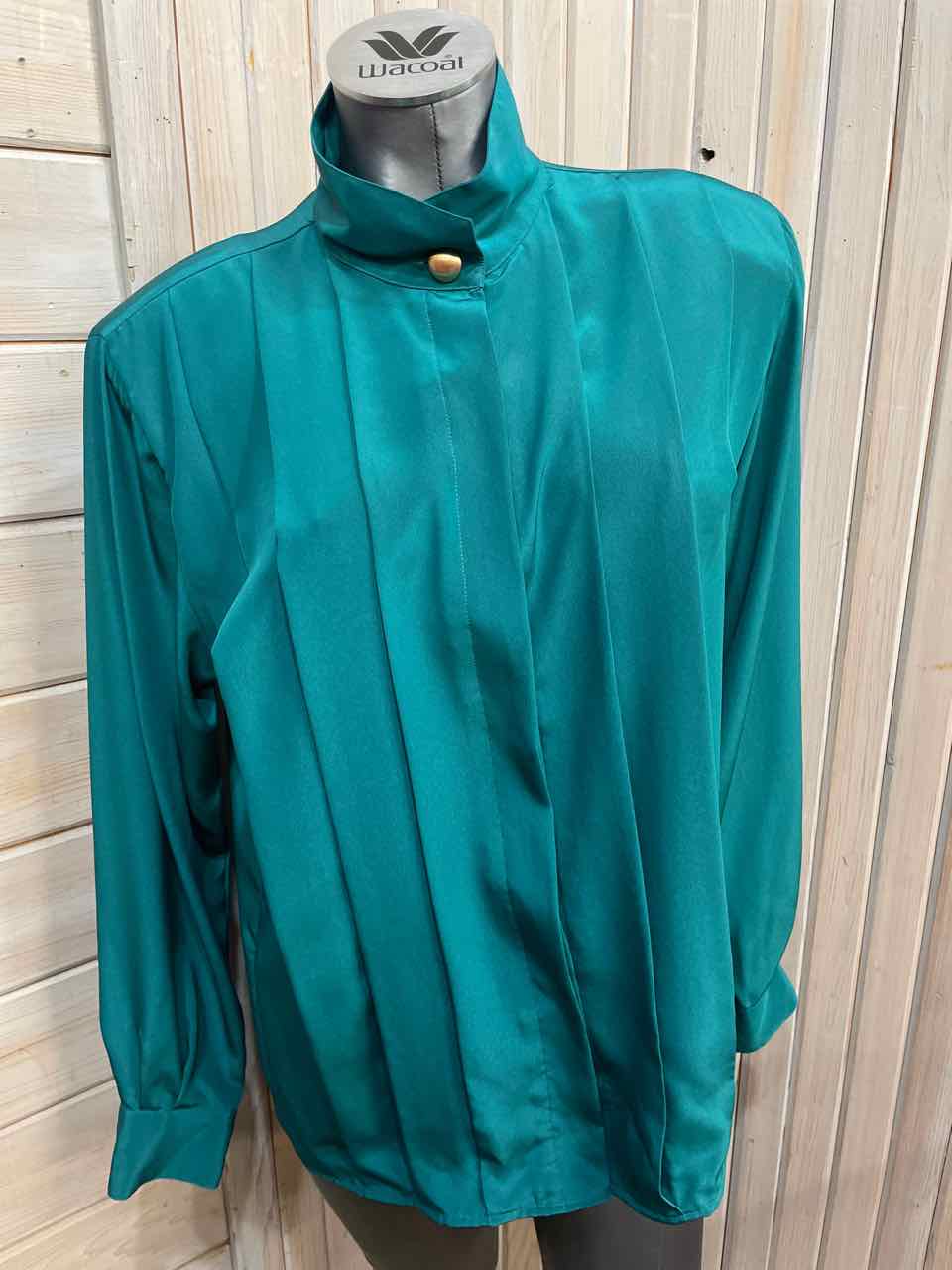 12 - Anne Klein Button Down