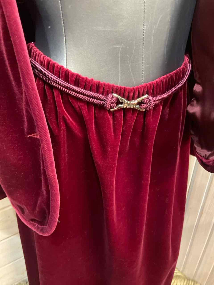 Koret Blazer w/ Matching Skirt