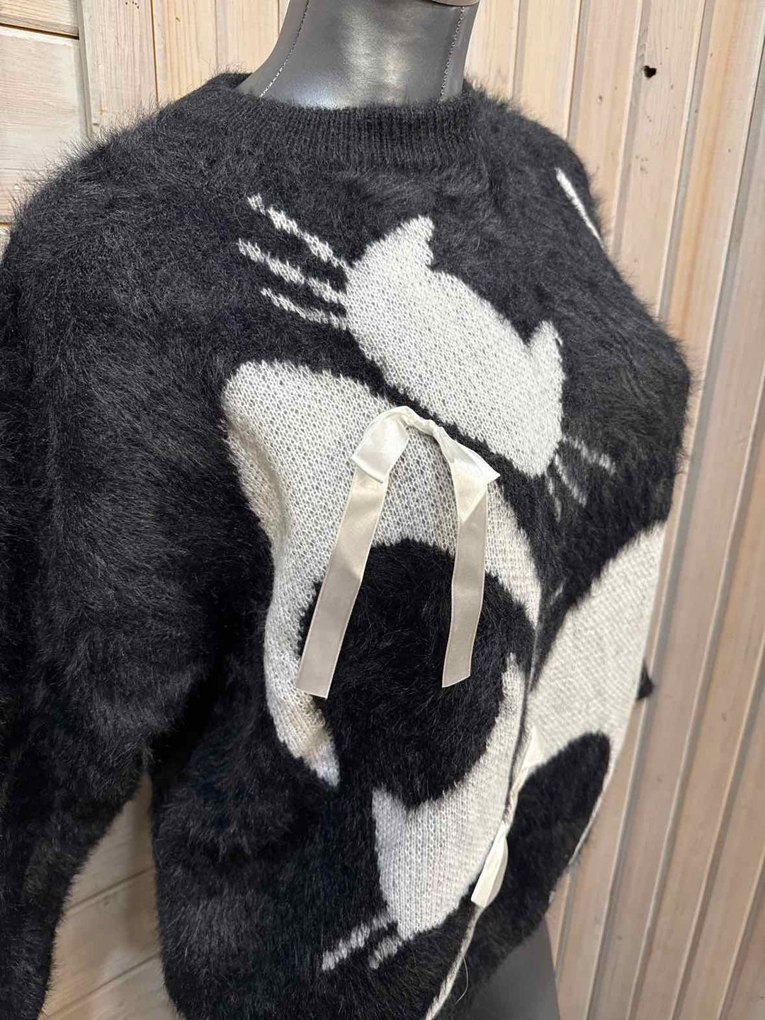 S - Aelfric Eden Sweater