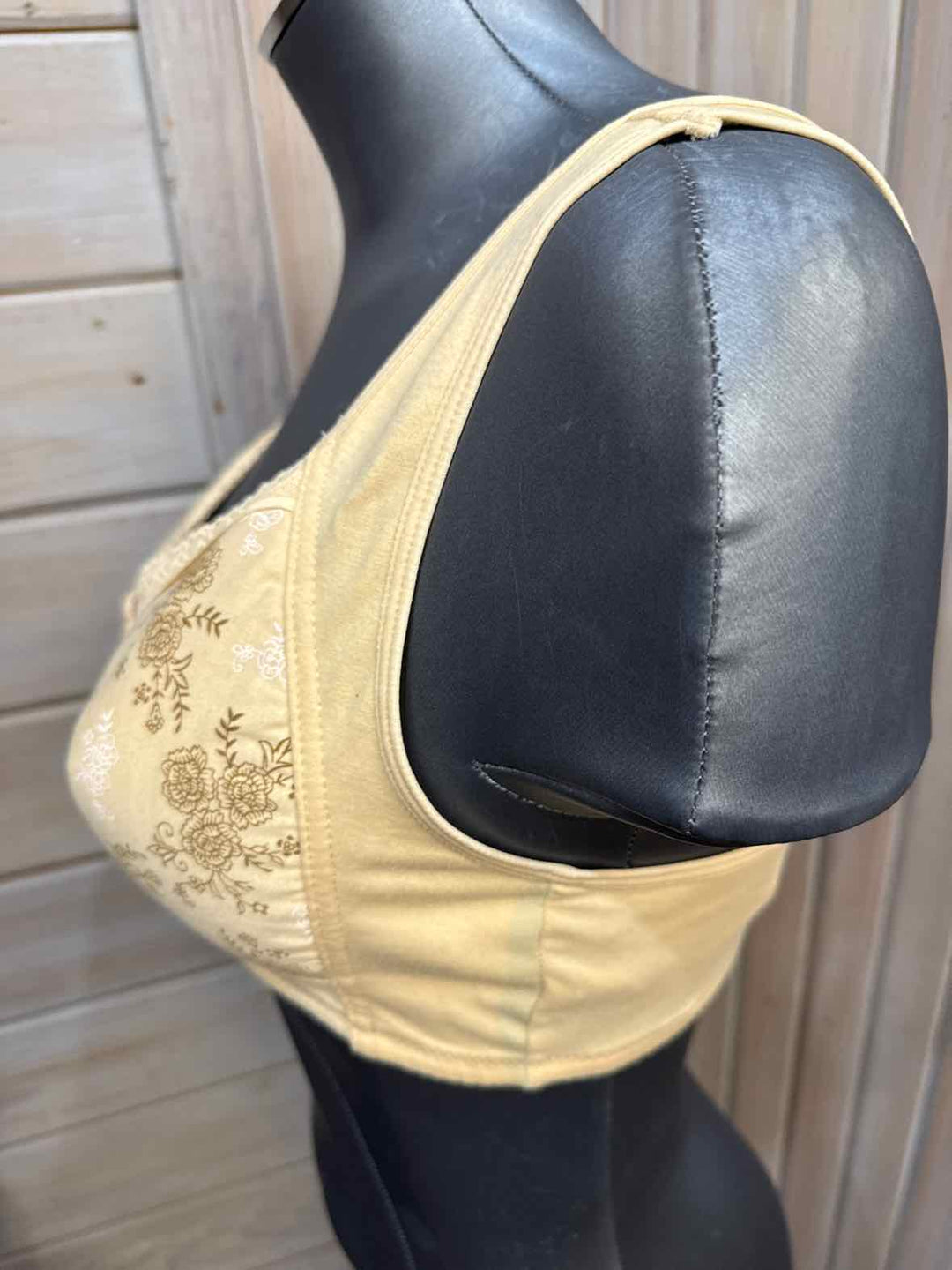 L - Unbranded Bra