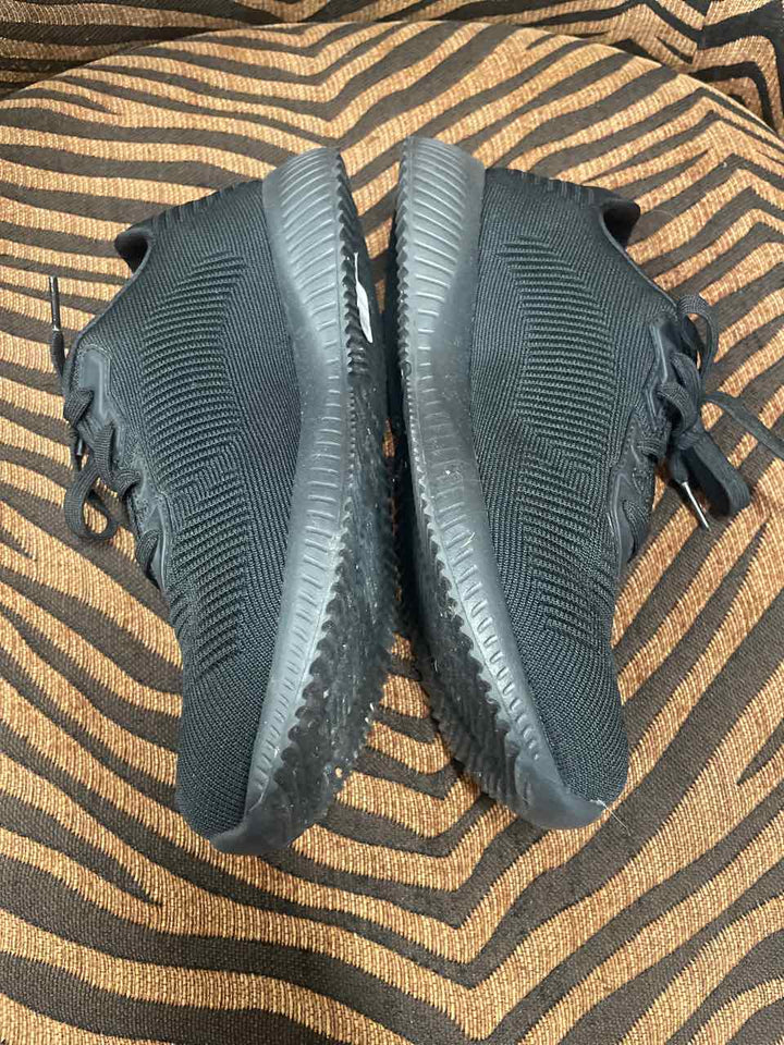 7.5 - Skechers Bobs Sneakers
