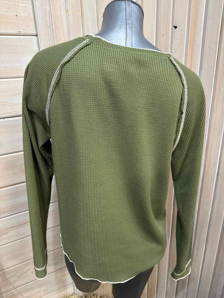 L - Unbranded Long Sleeve