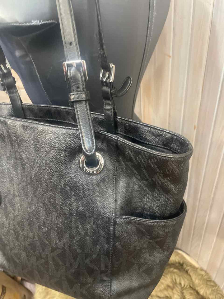 Purse - Michael Kors Shoulder Bag