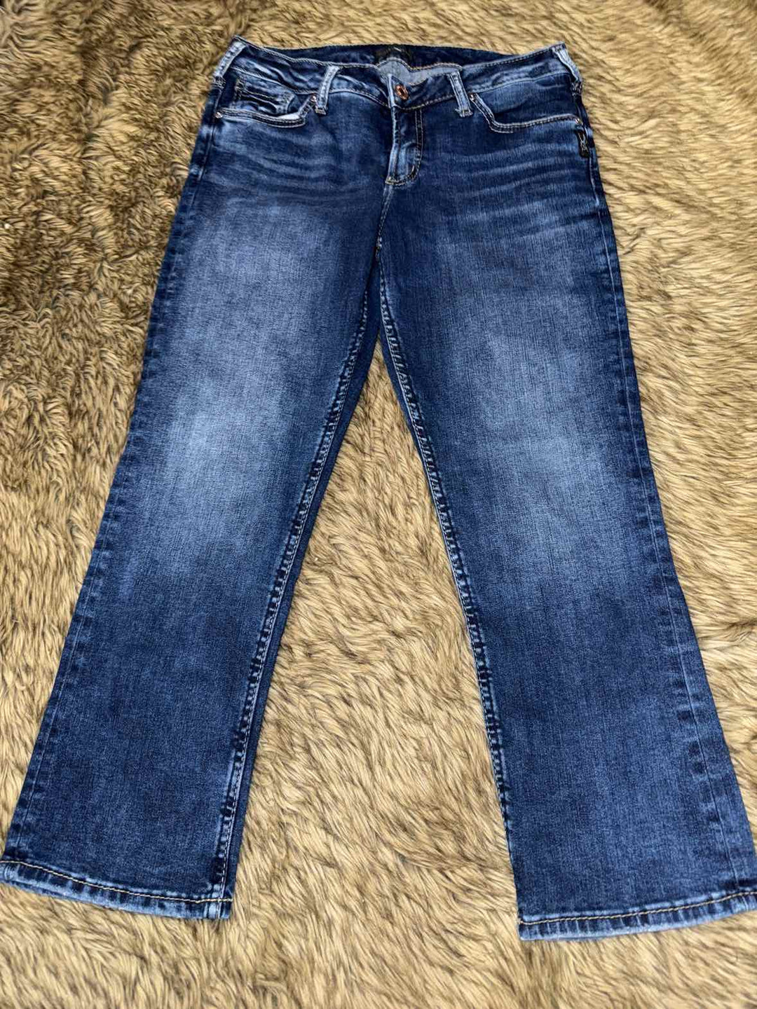 32 - Silver Jeans Co. Capri