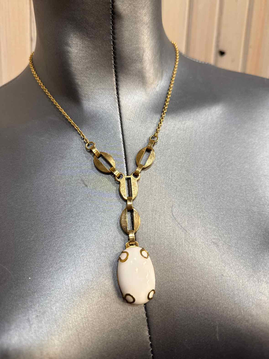 Jewelry - NWT Necklace