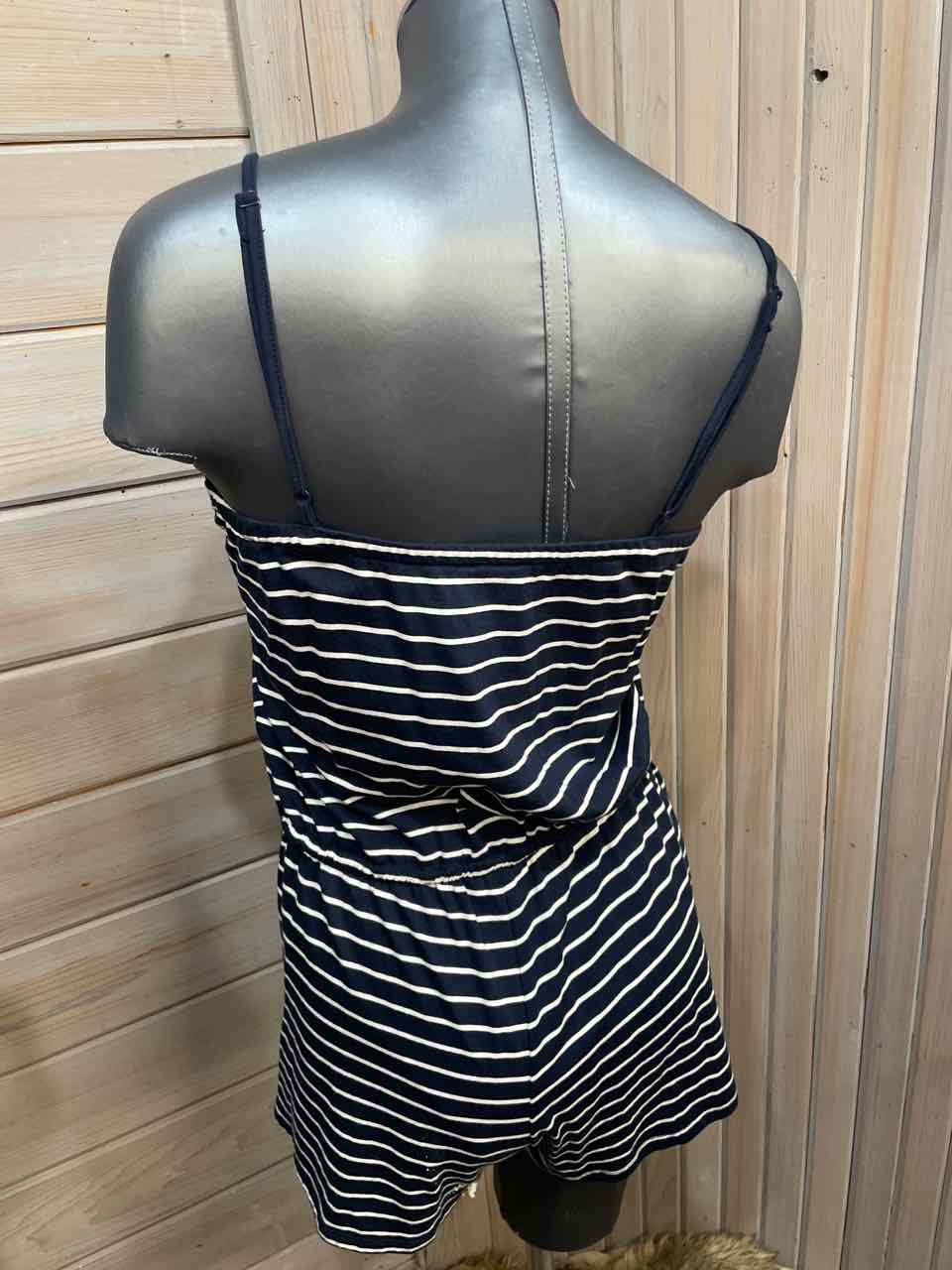 M - Aeropostale Dresses