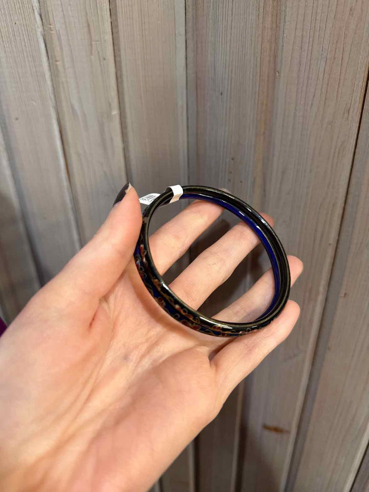 Jewelry - 2 Bangle Bracelets