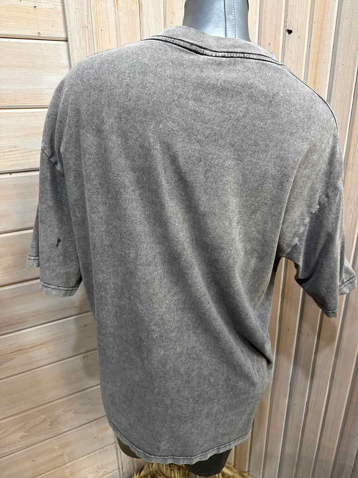 M - Unknown T-Shirt
