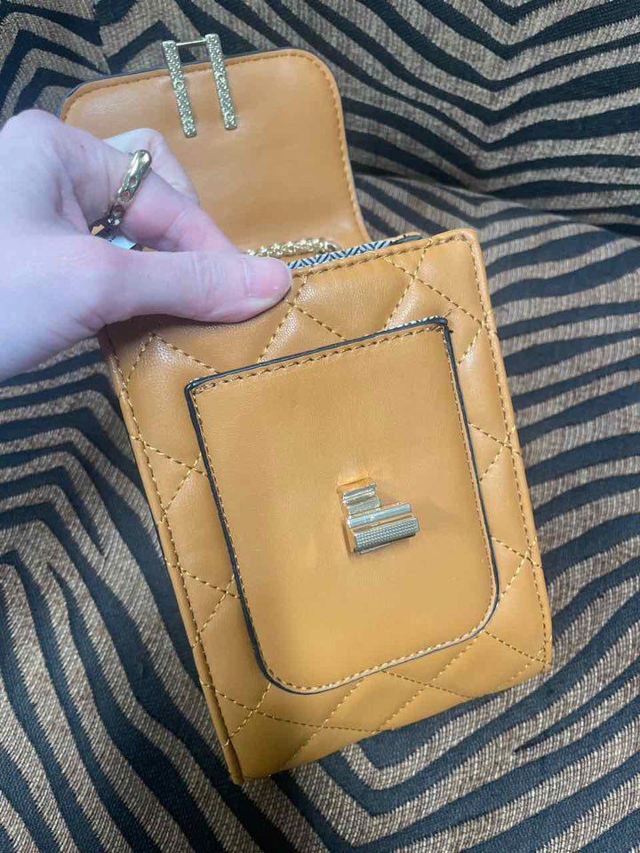 Purse - Unknown Crossbody