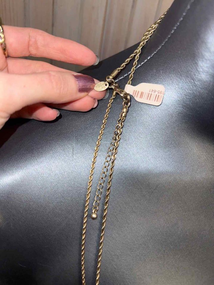 Jewelry - Lia Sophia Necklace