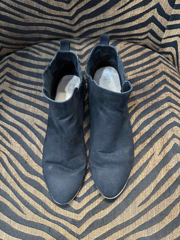 8.5 - a new day Boots