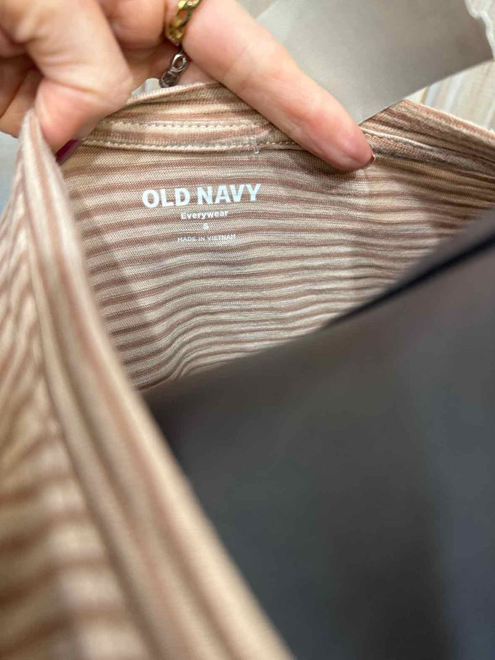 S - Old Navy T-Shirt