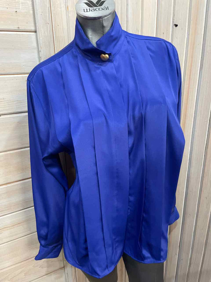 12 - Anne Klein Button Down