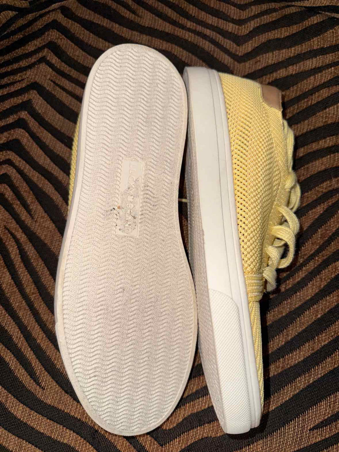 8.5 - Lucky Brand Sneakers