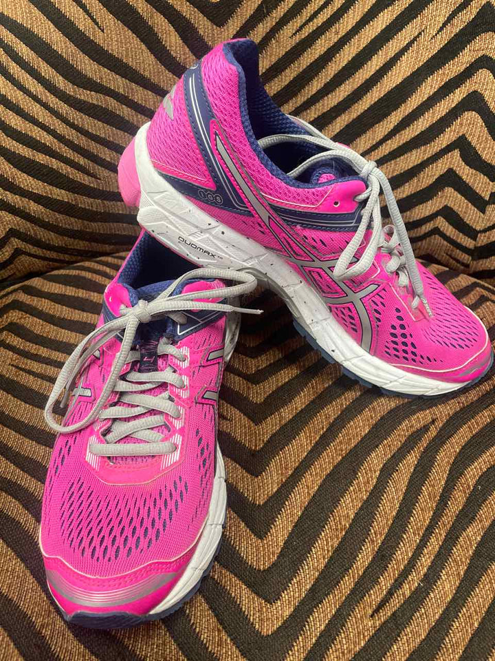 8 - Asics Sneakers