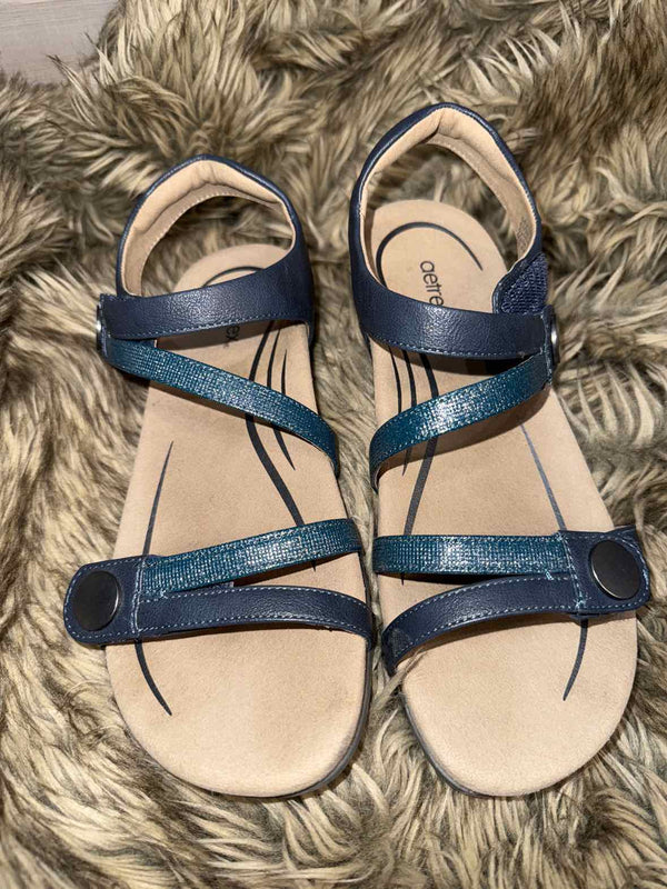 8.5 - Aetrex Sandals