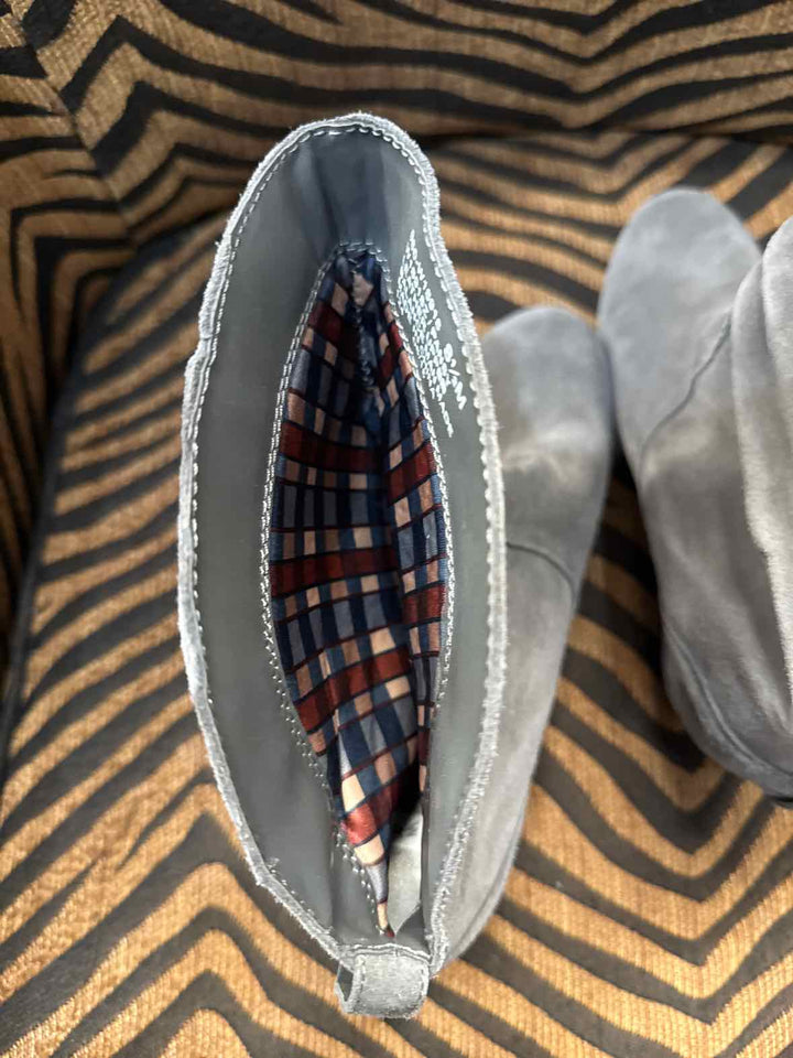 8.5 - White Mountain Boots