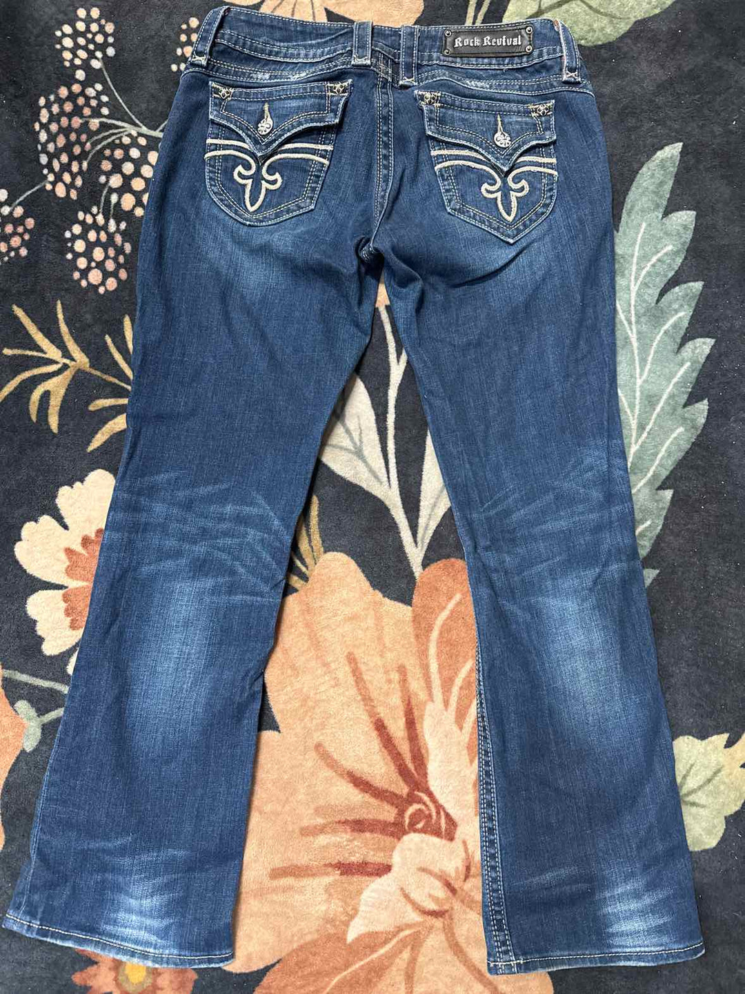 29 - Rock Revival Jeans