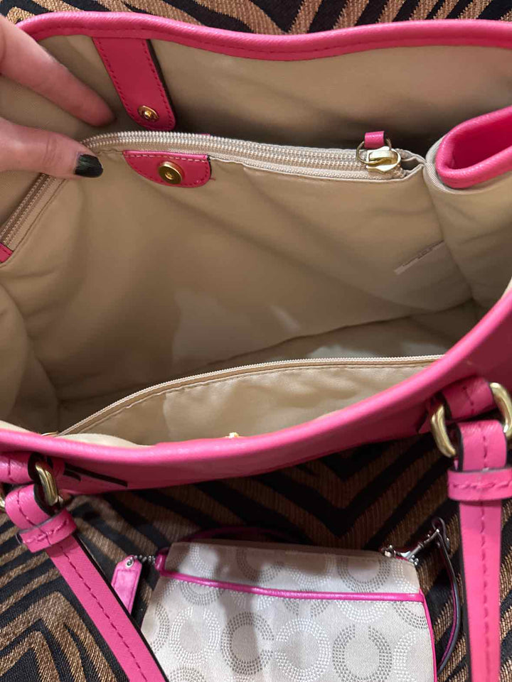 Purse - Coach Shoulder Bag with Coinpurse Clutch