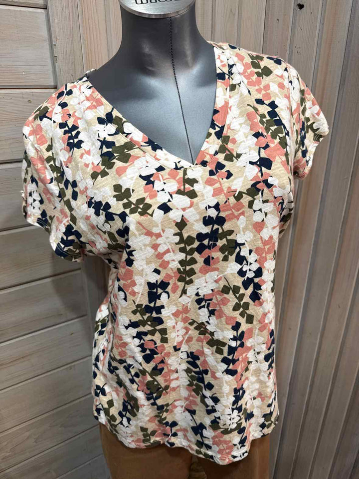 L - Liz Claiborne T-Shirt