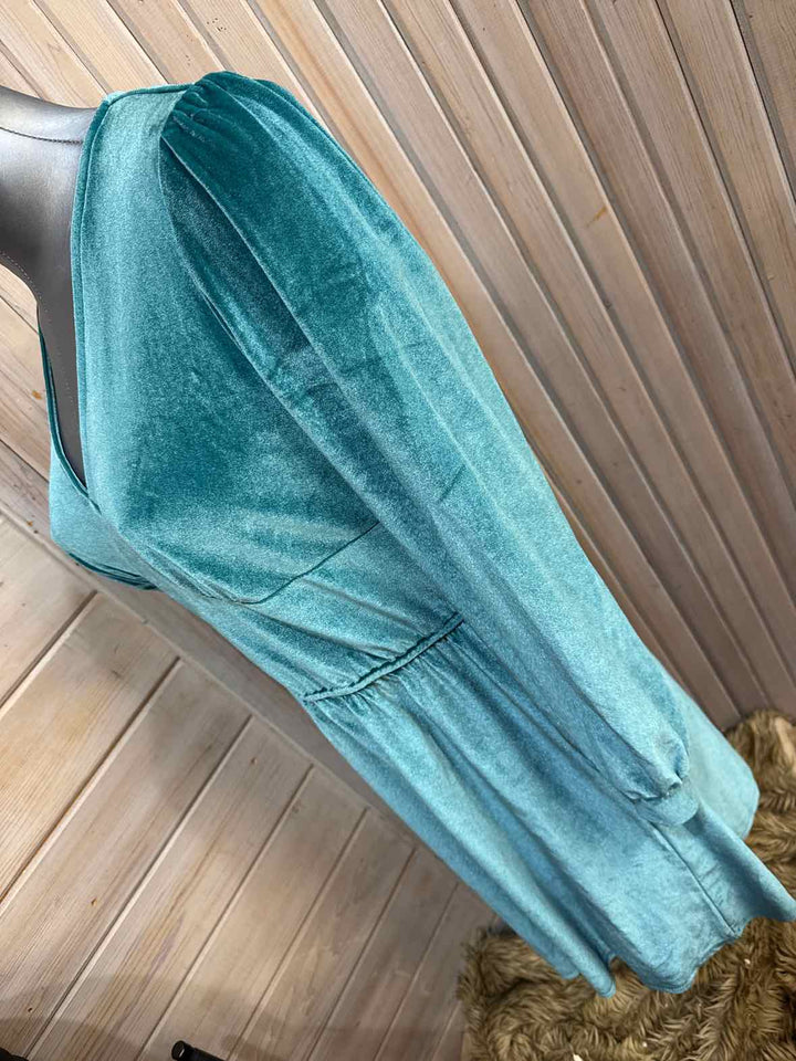 S - Candace Cameron Dress